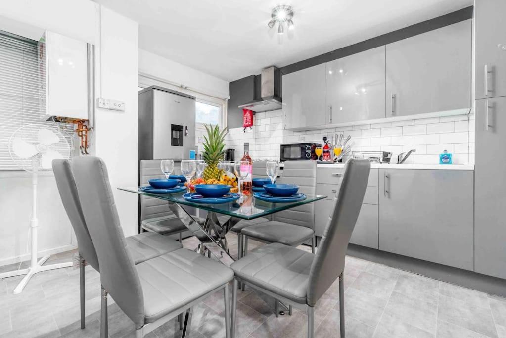 ✪Central✪6Bed✪ Parking✪Pool Table✪Private Patio ✪ Birmingham Exterior photo